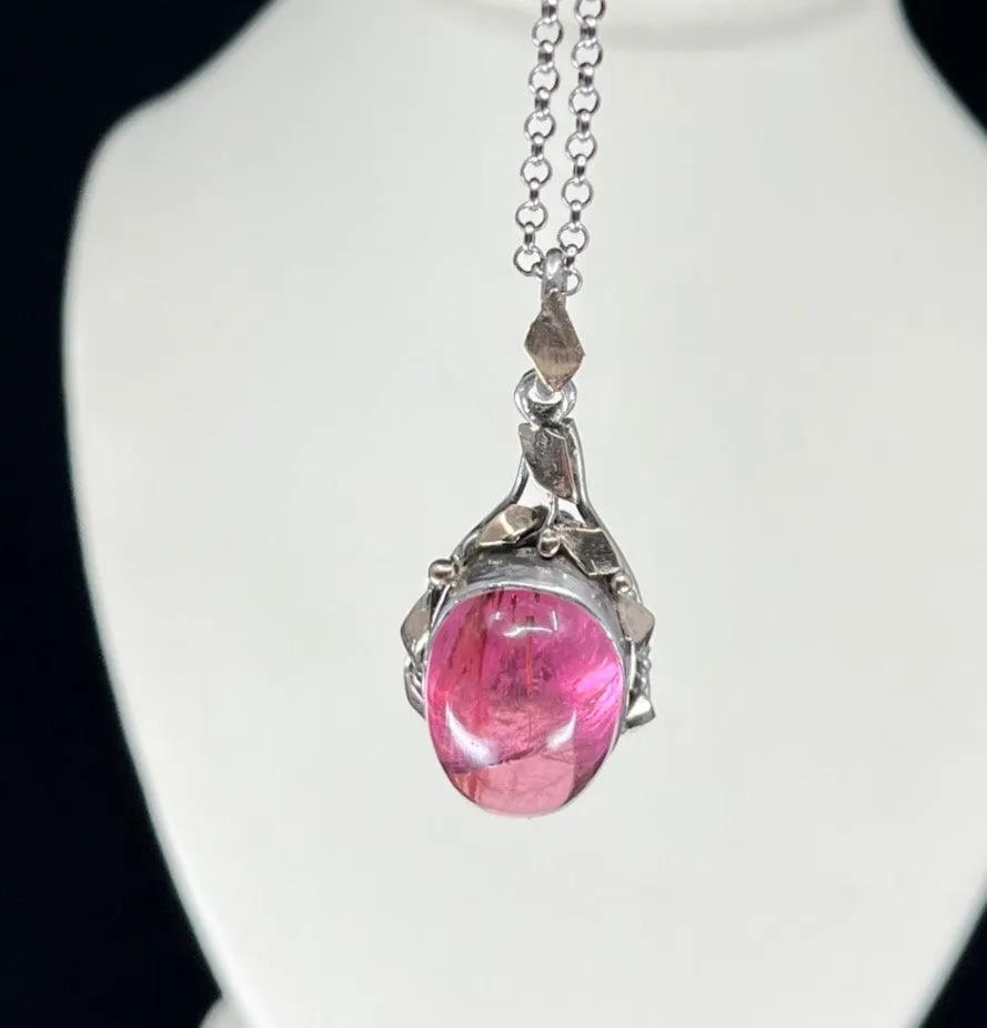 1920s Oval Cabochon Cut Pink Tourmaline Pendant