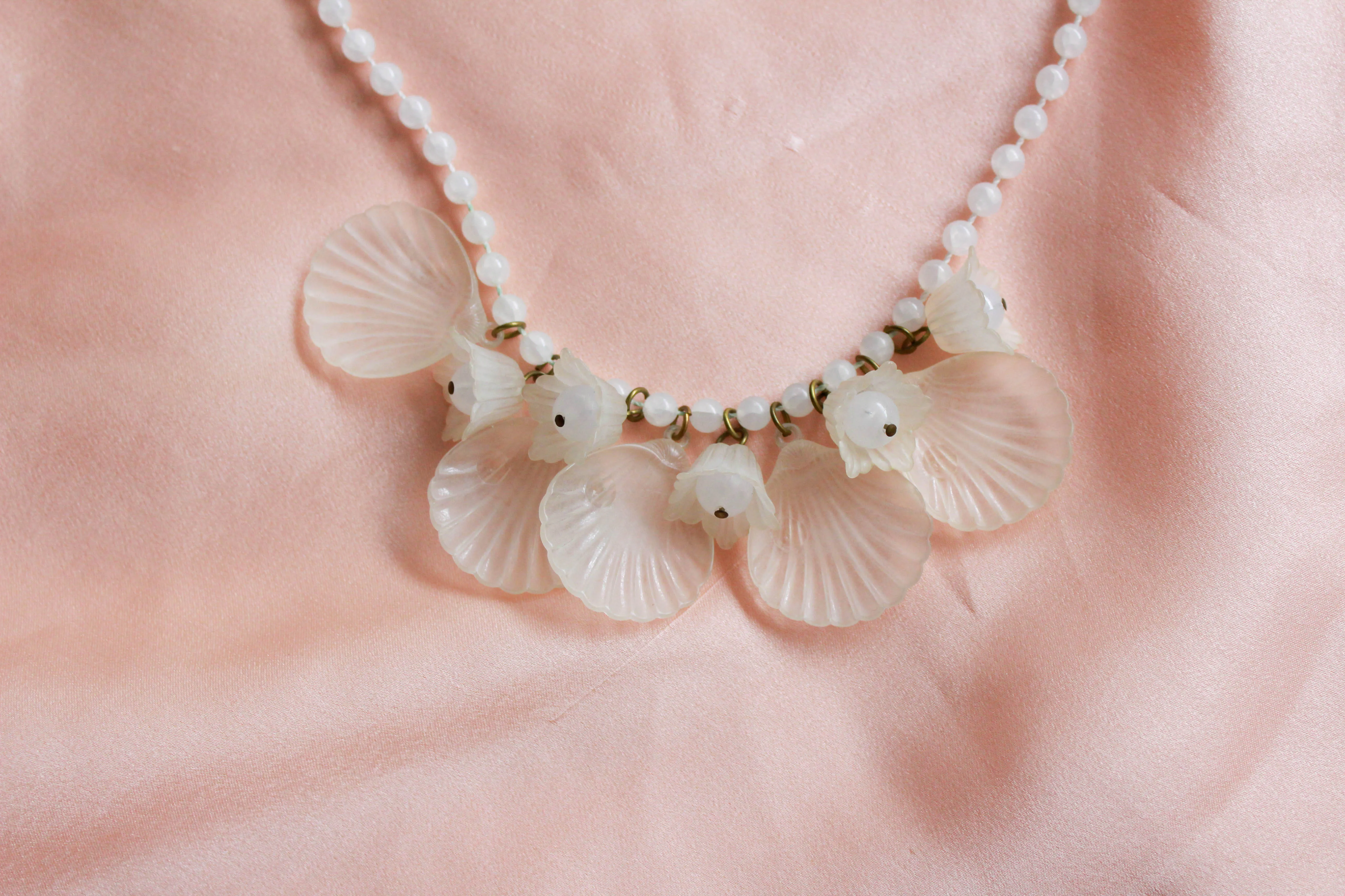 1940s Shell and Flower Necklace