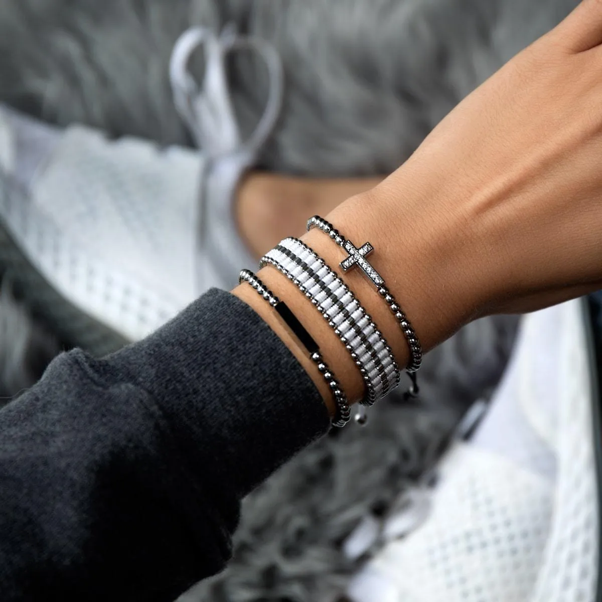 Amici | Silver | White | Macrame Bracelet