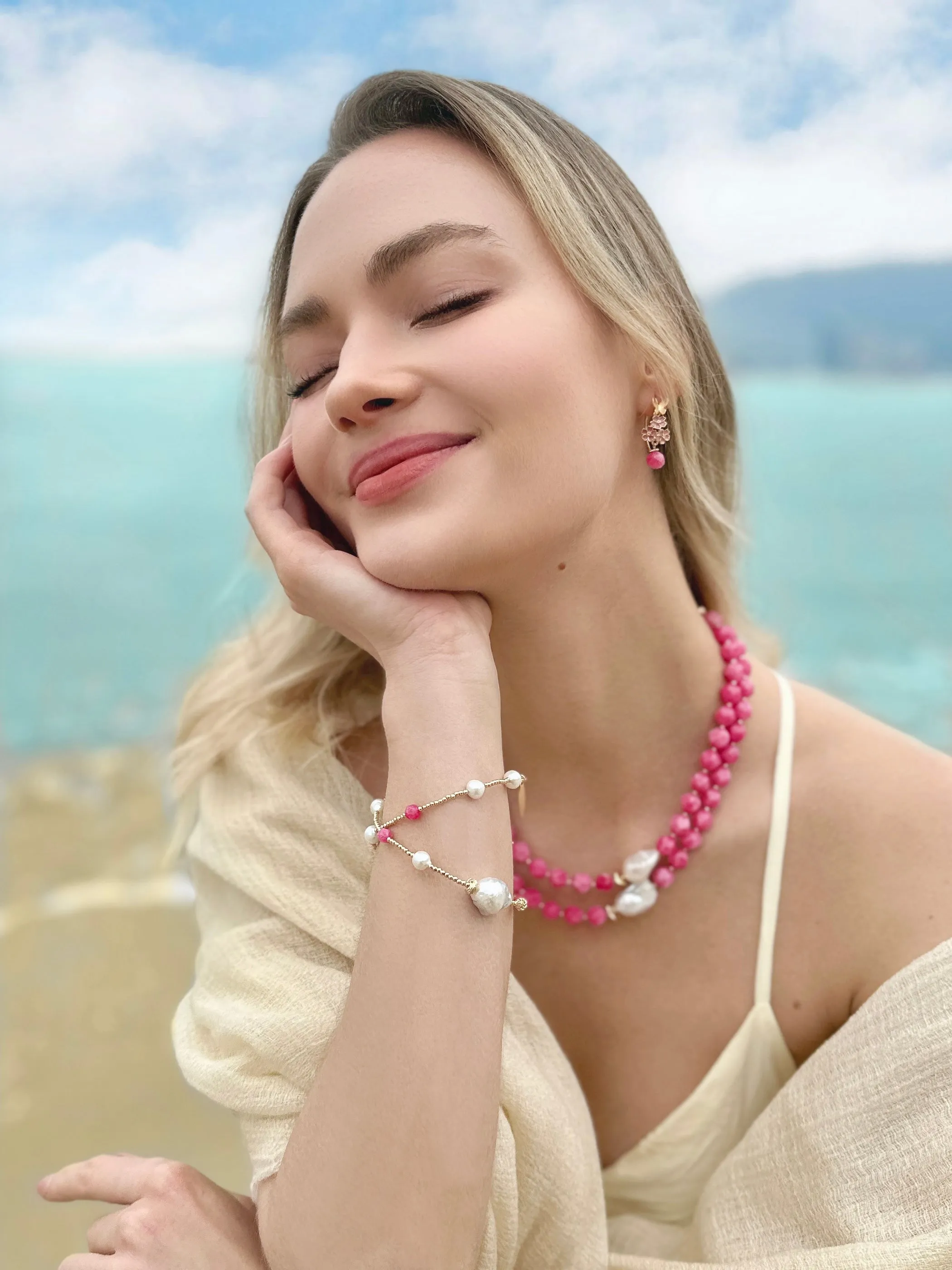 Baroque Pearls With Pink Gemstones Double Layers Bracelet/ Choker LB001