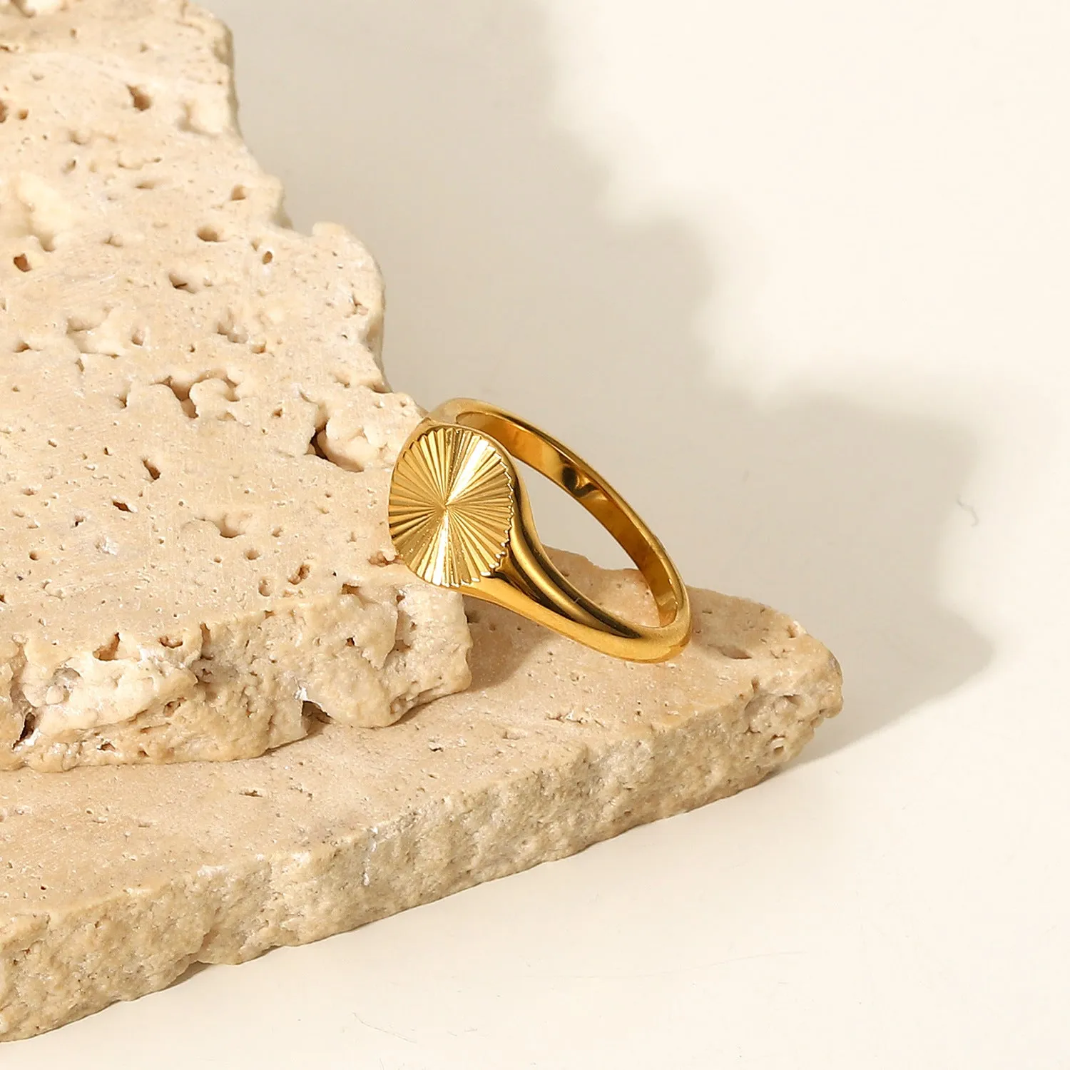 Cyna Gold Ring