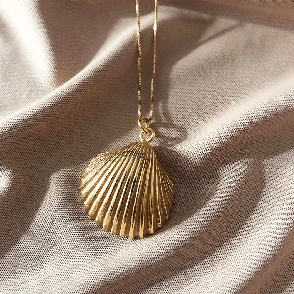 Large Shell Pendant - Gold-Plated Silver