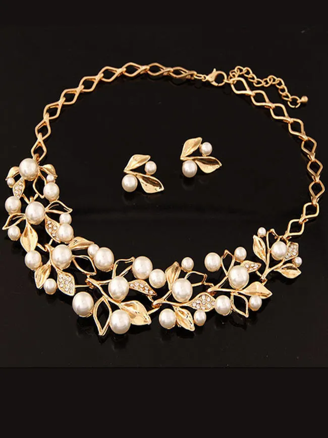 Pearl Necklace Gold Plated Inlaid With Imitation Diamond