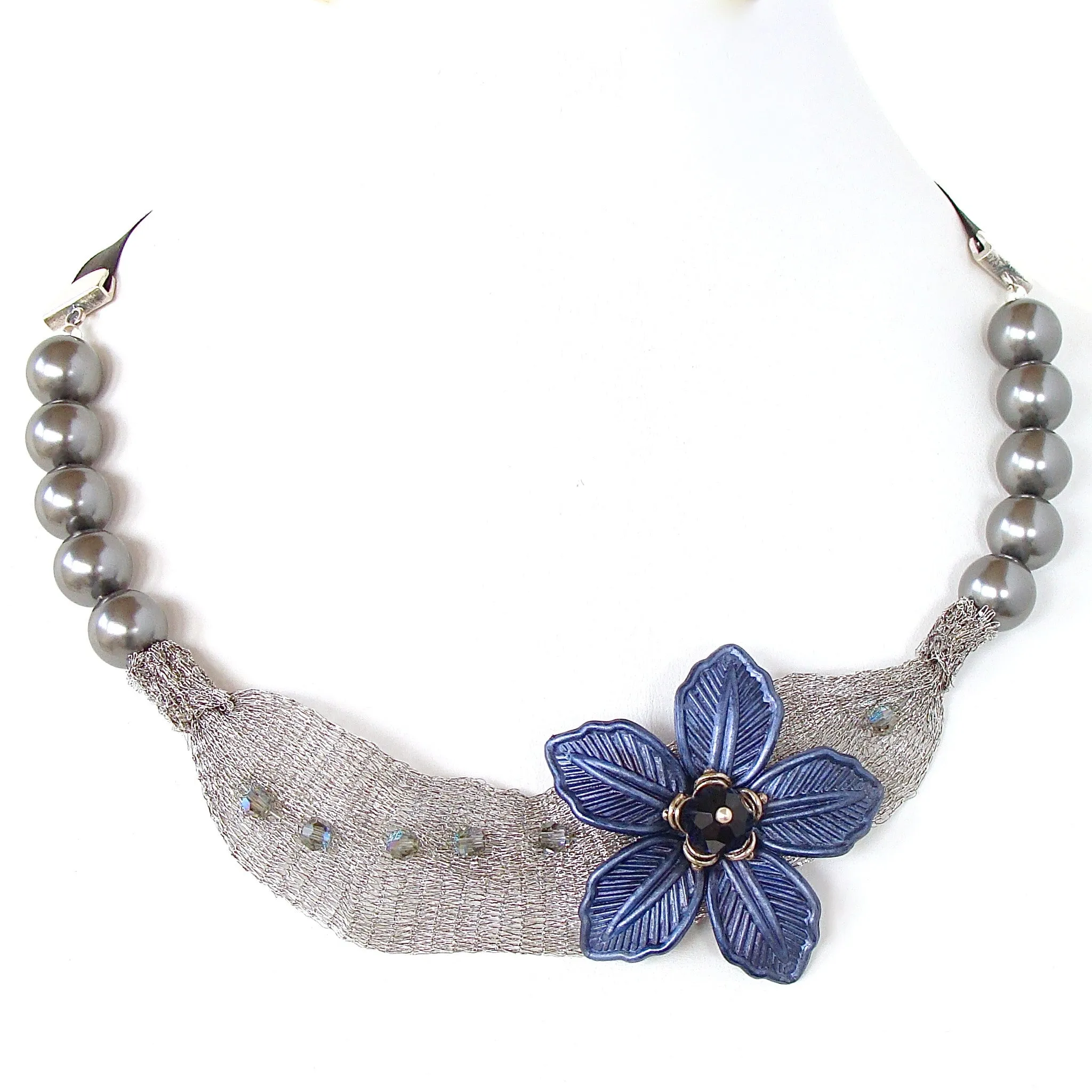 Remy: Flower Choker