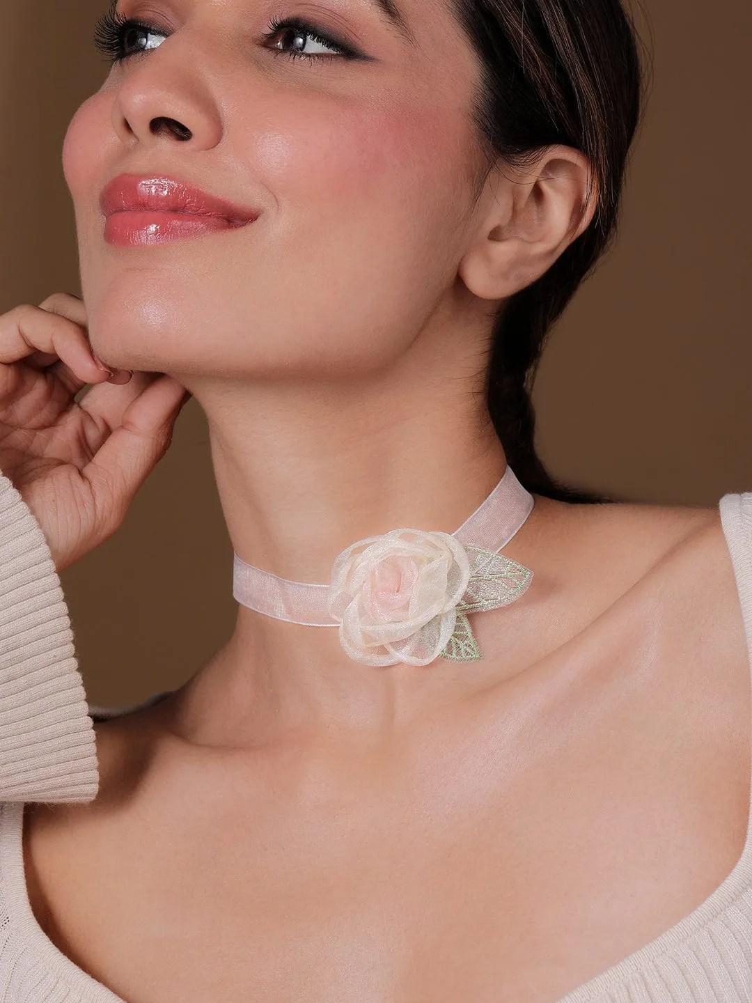 Rubans Cream Colored Floral Pendant Choker